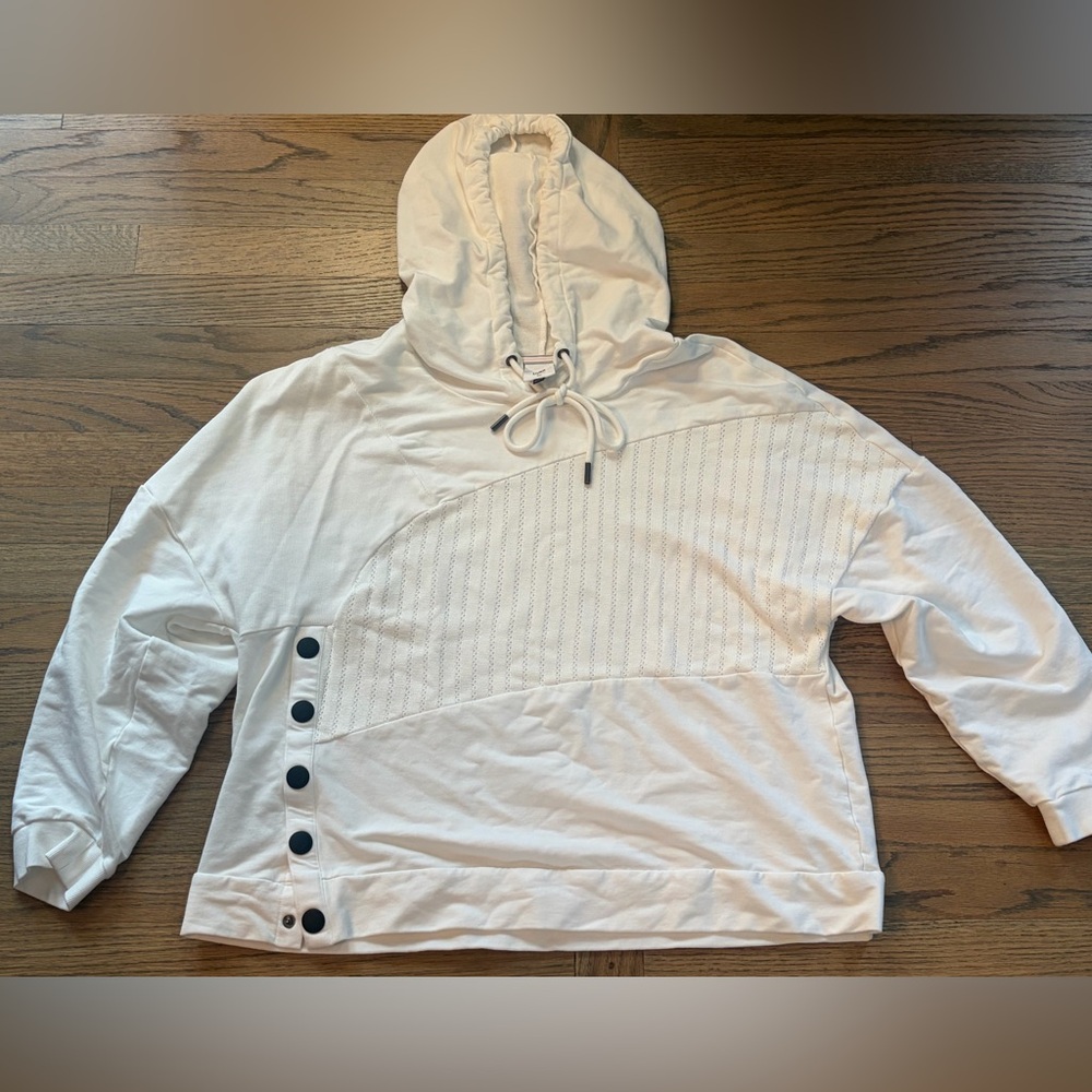 🤍 Cabi White Hooded Sweatshirt – Size XL 🤍